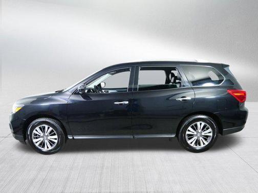 Magnetic Black Pearl 2020 Nissan Pathfinder SL 4WD