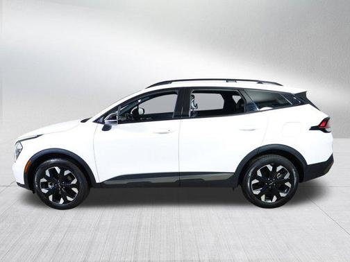 Glacial White Pearl 2023 Kia Sportage X-Line