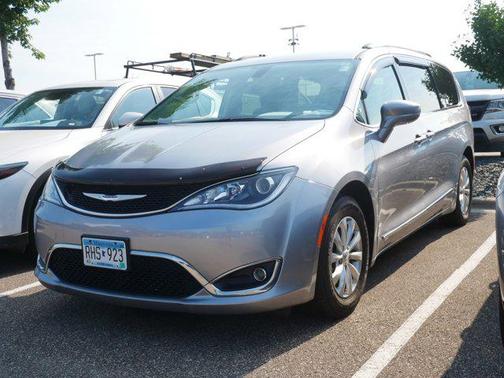 2018 Chrysler Pacifica Touring-L