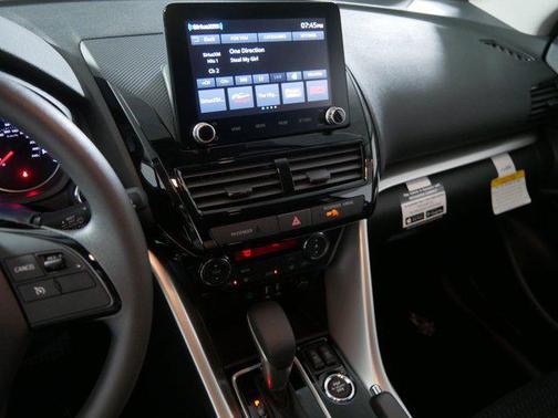 2025 Mitsubishi Eclipse Cross LE