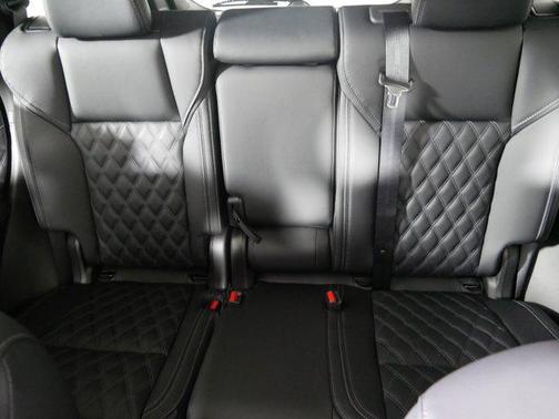 2025 Mitsubishi Outlander PHEV SEL