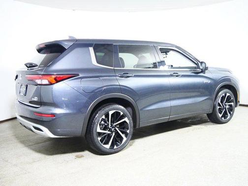 2025 Mitsubishi Outlander PHEV SEL