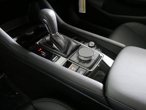 2025 Mazda Mazda3 FWD w/Preferred Package