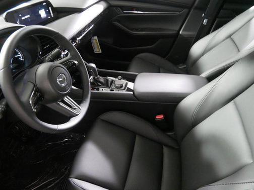 2025 Mazda Mazda3 FWD w/Preferred Package