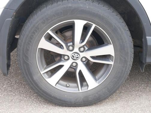 Super White 2016 Toyota RAV4 XLE