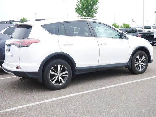 Super White 2016 Toyota RAV4 XLE