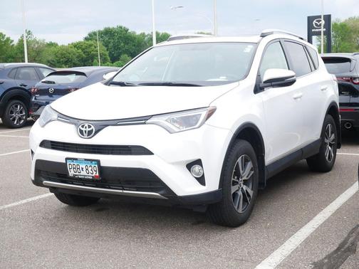 Super White 2016 Toyota RAV4 XLE