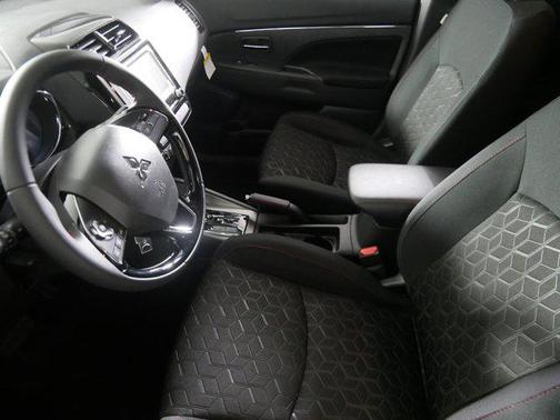 2025 Mitsubishi Outlander Sport 2.0 LE