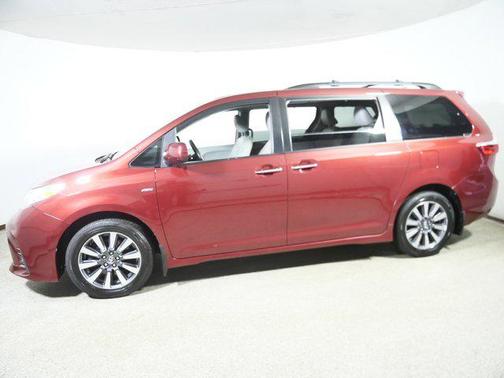 2018 Toyota Sienna XLE