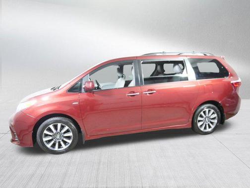 2018 Toyota Sienna XLE