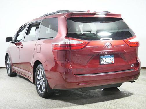 2018 Toyota Sienna XLE