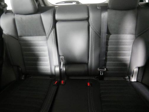 2025 Mitsubishi Outlander PHEV SE S-AWC