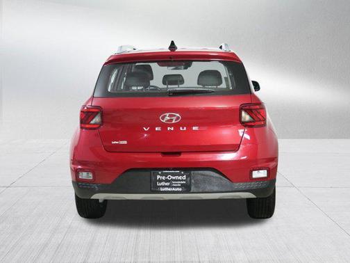 2022 Hyundai VENUE SEL