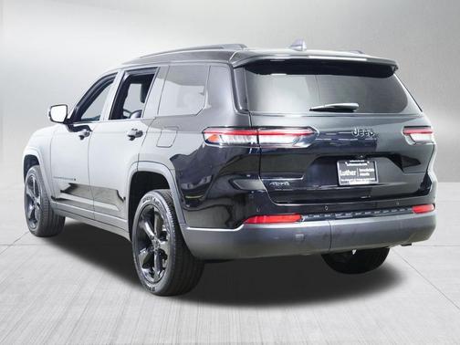 Diamond Black Crystal Pearlcoat 2024 Jeep Grand Cherokee L Altitude