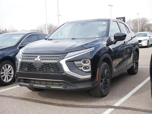 Labrador Black Pearl 2024 Mitsubishi Eclipse Cross LE
