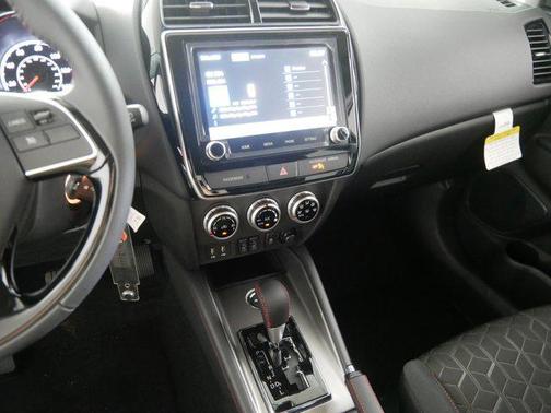 2025 Mitsubishi Outlander Sport 2.0 LE