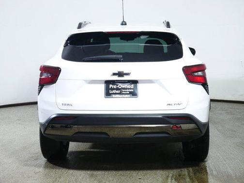 Summit White 2024 Chevrolet Trax FWD ACTIV