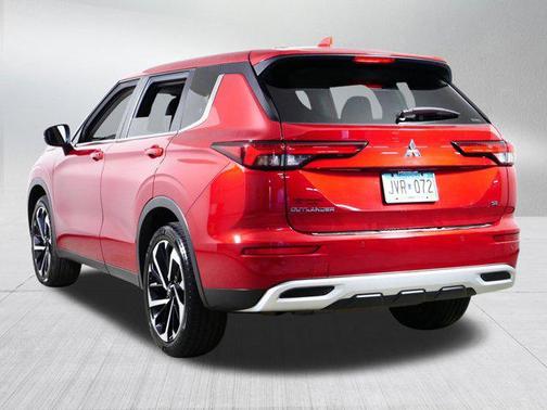 Red Diamond 2022 Mitsubishi Outlander SE 2.5 S-AWC