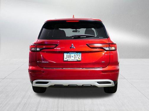 Red Diamond 2022 Mitsubishi Outlander SE 2.5 S-AWC