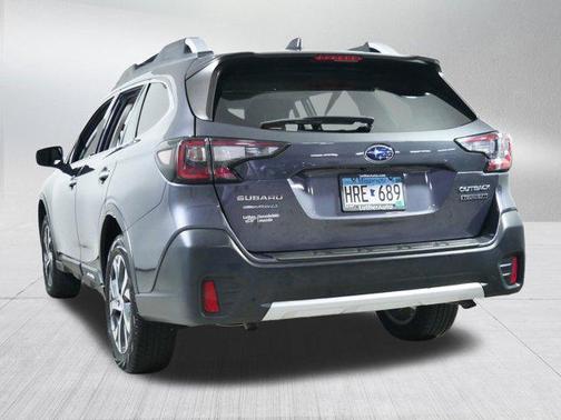 2022 Subaru Outback Touring XT