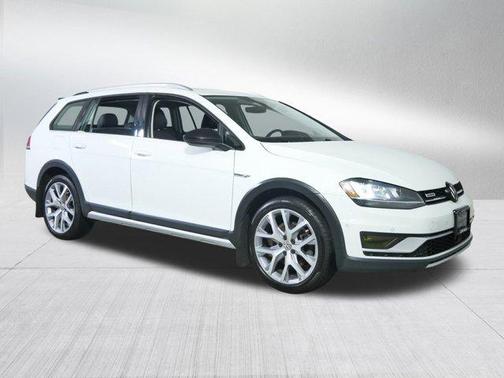 2017 Volkswagen Golf Alltrack TSI S