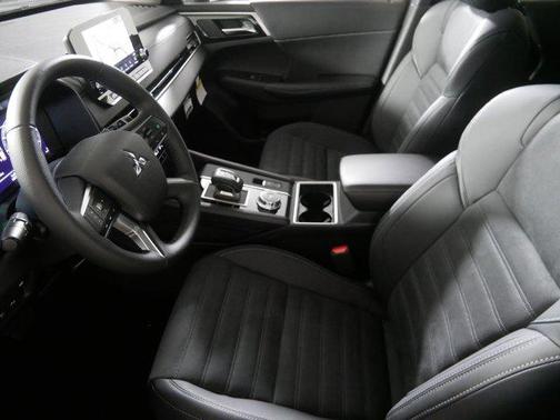 2025 Mitsubishi Outlander PHEV SE S-AWC