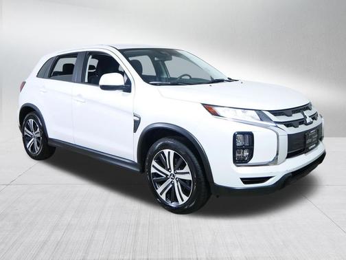 White Diamond 2025 Mitsubishi Outlander Sport 2.0 ES