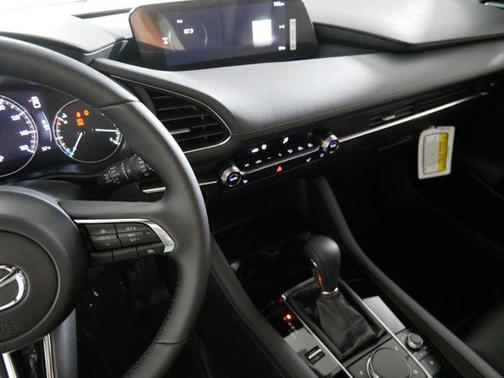 2025 Mazda Mazda3 FWD w/Preferred Package