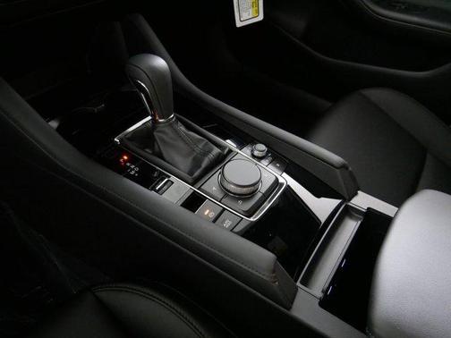 2025 Mazda Mazda3 FWD w/Preferred Package