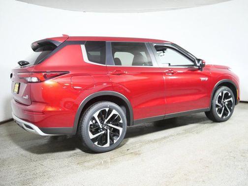 2025 Mitsubishi Outlander PHEV SE S-AWC