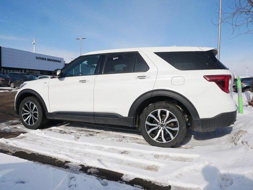 2022 Ford Explorer ST-Line
