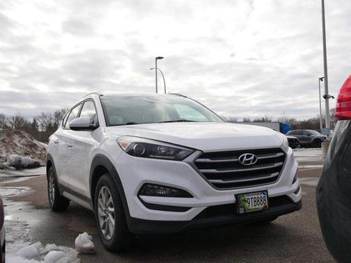 2017 Hyundai TUCSON SE