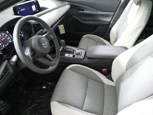 Snowflake White Pearl Mica 2026 Mazda CX-30 2.5 S