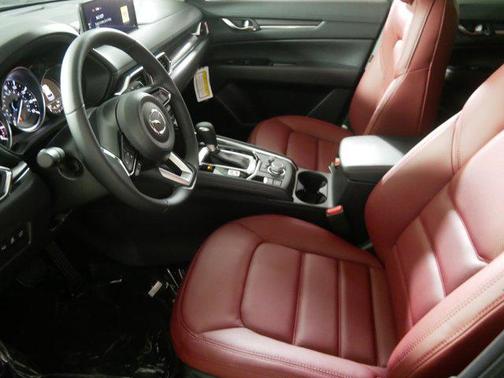 2025 Mazda CX-5 Carbon Edition