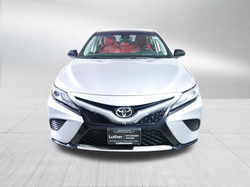 Celestial Silver Metallic 2019 Toyota Camry XSE