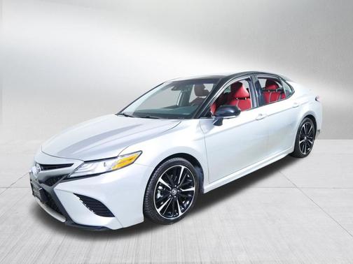 Celestial Silver Metallic 2019 Toyota Camry XSE