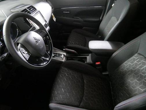 2025 Mitsubishi Outlander Sport 2.0 LE