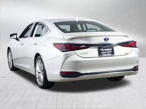 2021 Lexus ES 300h Luxury