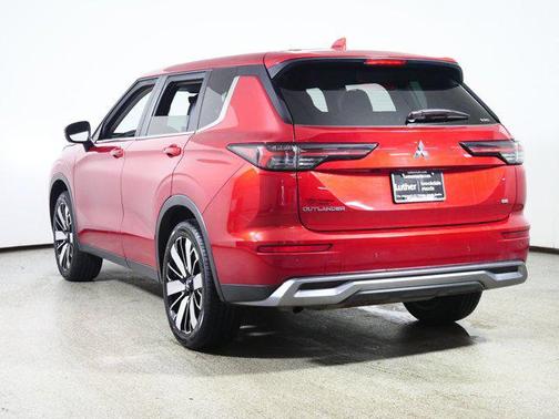 Red Diamond 2025 Mitsubishi Outlander SE 2.5 S-AWC