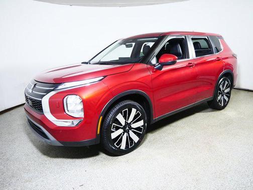 Red Diamond 2025 Mitsubishi Outlander SE 2.5 S-AWC