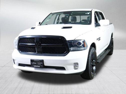 Bright White Clearcoat 2018 RAM 1500 Night Crew Cab 4x4 5'7' Box