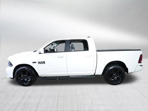 Bright White Clearcoat 2018 RAM 1500 Night Crew Cab 4x4 5'7' Box