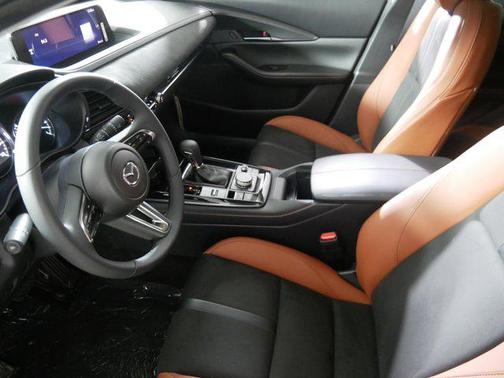 2025 Mazda CX-30 2.5 Carbon Turbo