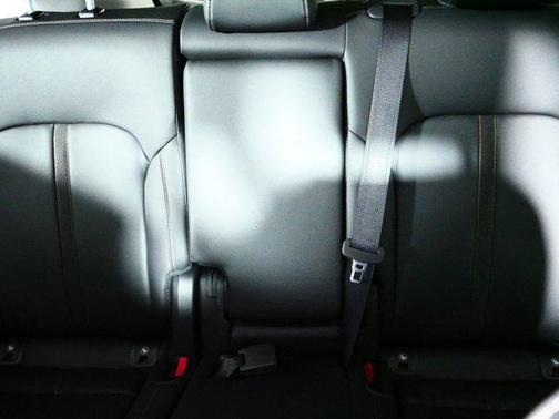 Zircon Sand Metallic 2026 Mazda CX-70 PHEV SC