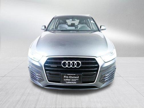 Daytona Gray Pearl Effect 2018 Audi Q3 2.0T Sport Premium