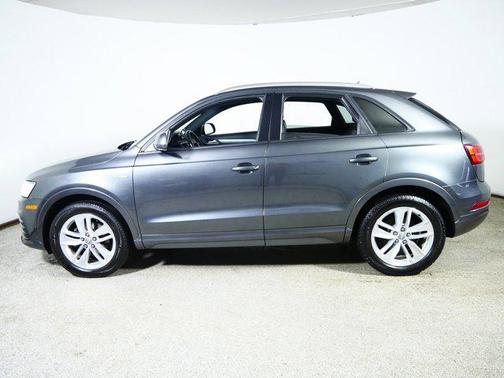 Daytona Gray Pearl Effect 2018 Audi Q3 2.0T Sport Premium