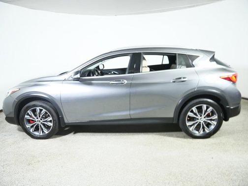 2018 INFINITI QX30 Premium