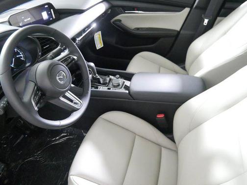 2025 Mazda Mazda3 FWD w/Preferred Package