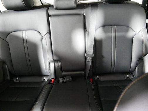 Jet Black Mica 2026 Mazda CX-70 3.3 Turbo Preferred