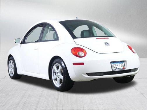 2010 Volkswagen New Beetle 2.5L